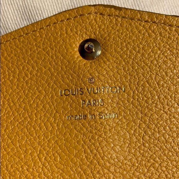 Louis Vuitton Saffron Monogram wallet - Picture 6 of 8